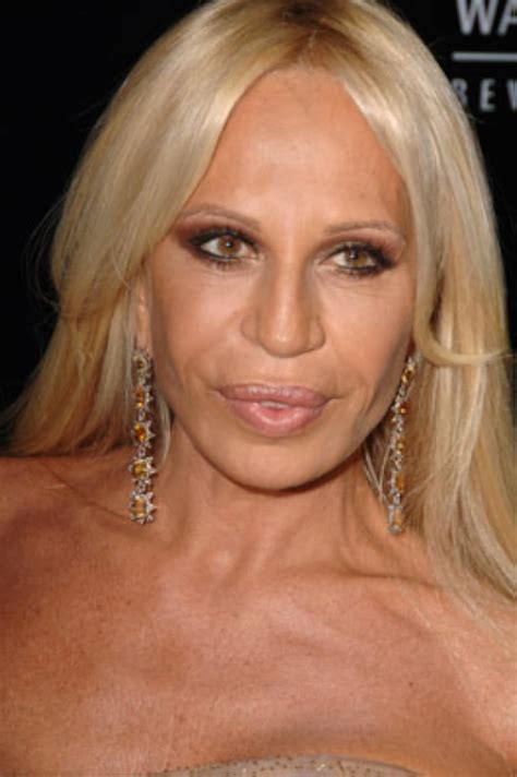 completo versace donna elegante|donatella versace old pictures.